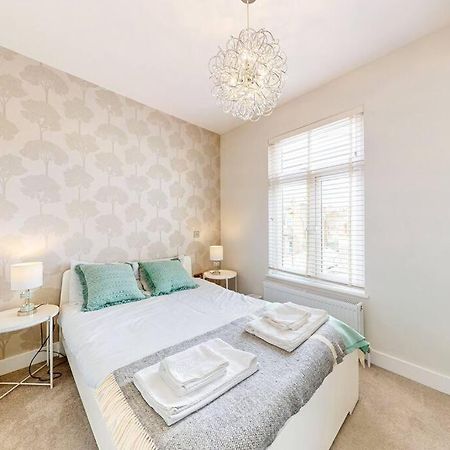 Stylish 2Bed2Bath Flat 4Min From Tube Station Villa London Eksteriør billede